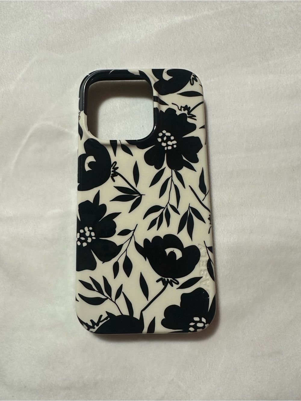 Casely Floral Black & White iPhone 14 Pro MagSafe case